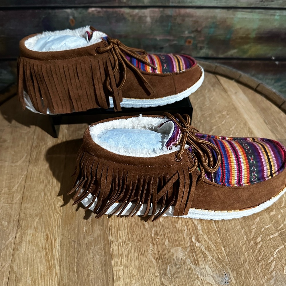 🌵 Gypsy Jazz Sunrise Southwest Moccasins – Size 6 🌵